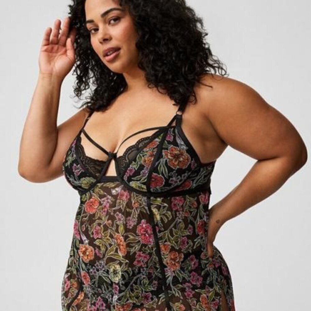 Torrid - Mesh Regency Punk Babydoll in Sketch Garden Floral Rich Black